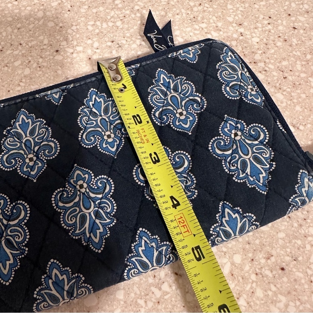 Vera Bradley Little Betsy Shoulder Bag & Bifold Wallet in Calypso NavyBlue 2009 - Picture 15 of 15